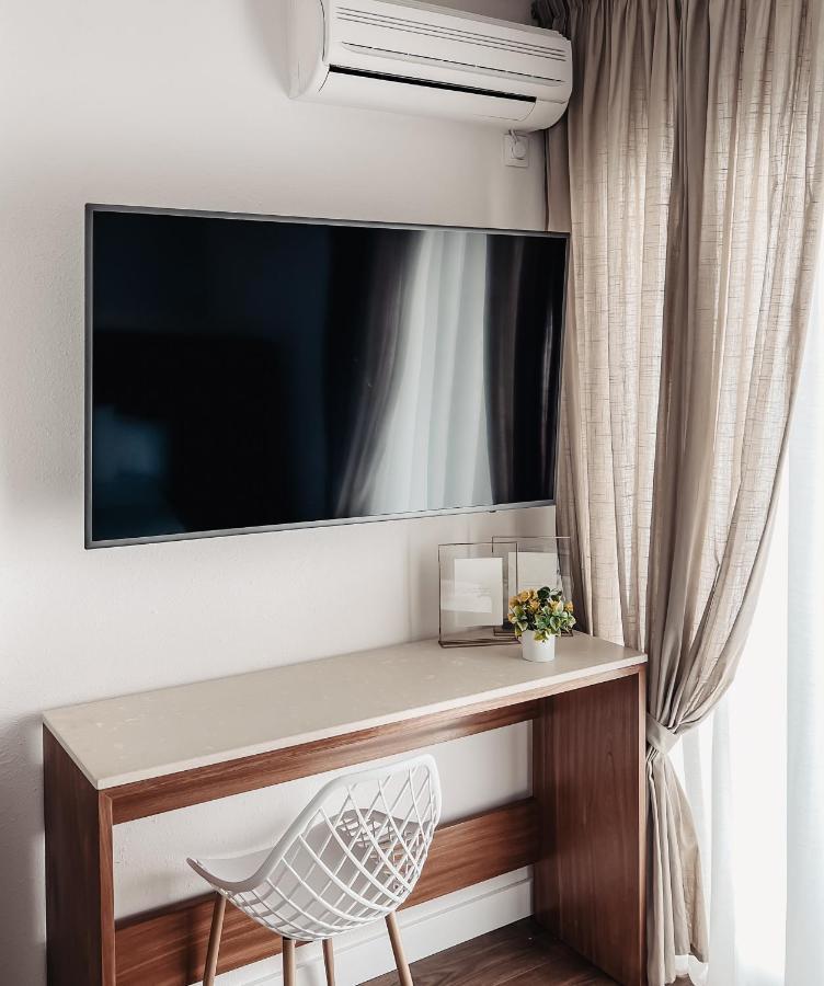 Emerald Palm Residence Адехе Екстериор снимка