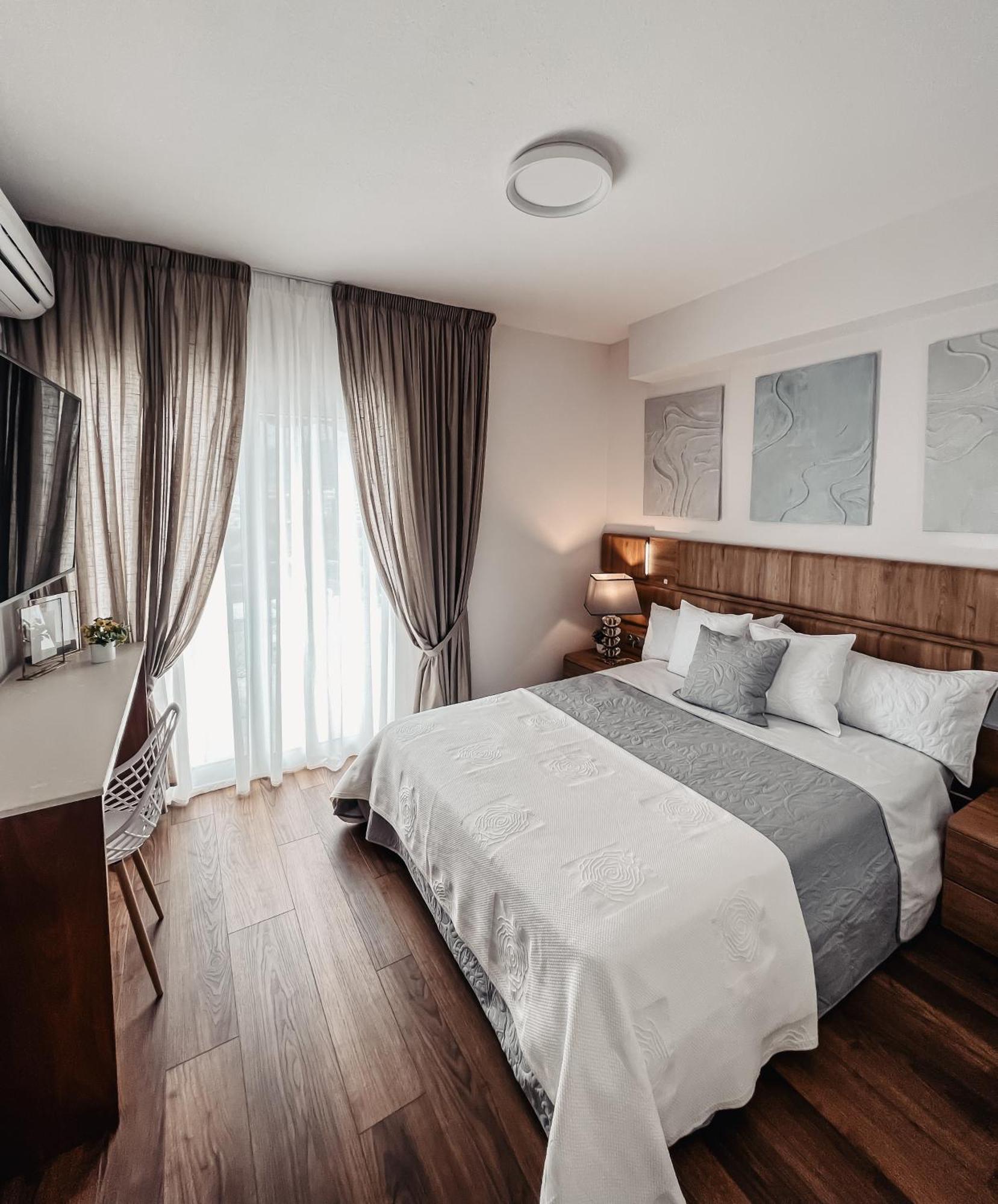 Emerald Palm Residence Адехе Екстериор снимка